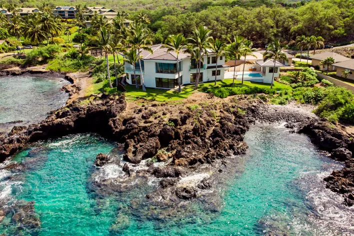Hawaii beachfront homes for sale
